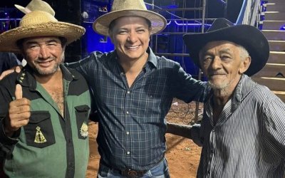 Jorge Frederico cumpre agenda intensa no final de semana com entrega de casa, festas das mães e rodeio show