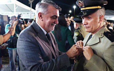 Deputados participam de cerimônia de promoção de policiais militares