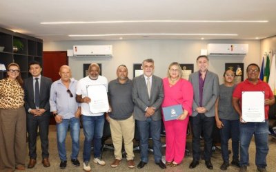 Amélio Cayres homenageia comunicadores do Bico do Papagaio
