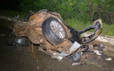 Jovem morre em grave acidente na BR-153; carro parte ao meio com o impacto