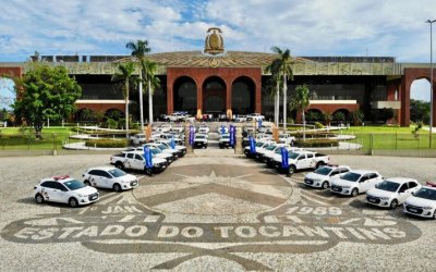 Governador Wanderlei Barbosa entrega 47 novos veículos para fortalecer atuação da Sefaz nos municípios tocantinenses