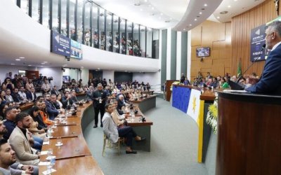 Reeleição de Amélio Cayres reforça parceria com munícipios e Estado