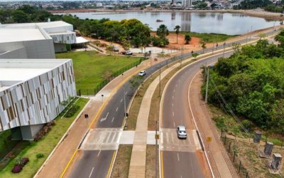 Prefeitura de Araguaína proíbe estacionamento de carros e motos nas imediações do novo Shopping; única opção é pagar para estacionar dentro do estabelecimento