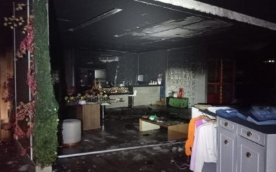 Bombeiros resgatam casal de empresários que ficou preso em loja durante incêndio em Araguaína