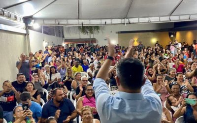 Diante de uma multidão, Jorge Frederico garante PCCR para servidores públicos de Araguaína e maior plano de geração de emprego da história