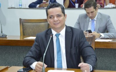 Jorge Frederico apresenta Anteprojeto de Lei que propõe carga horária máxima de 30 horas semanais para técnicos auxiliares e enfermeiros no Tocantins