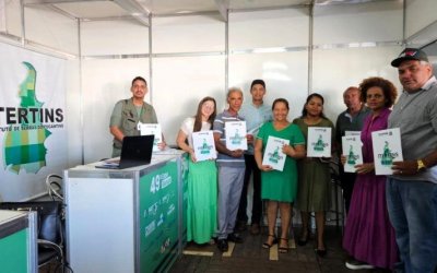 Documentação de Loteamento é entregue pelo Governo do Tocantins à Associação Boa Sorte na 49ª Expo Gurupi