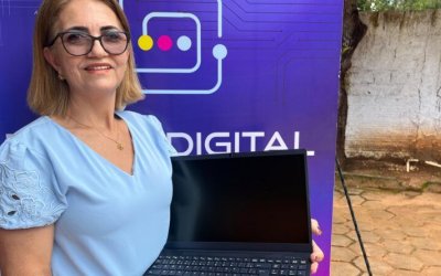 Governo do Tocantins entrega notebooks para professores que atuam na sede da Seduc