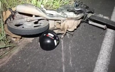 Em Santa Fé: motociclista morre após bater em caminhão