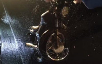 Em Araguaína, motociclista bate na traseira de caminhão, cai na BR-153 e é atropelado por carro