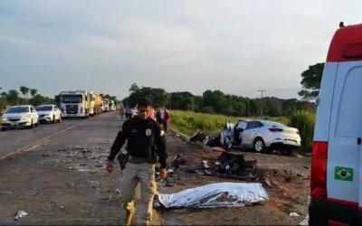 Homem morre após acidente envolvendo três carros e um caminhão na BR-153 em Araguaína