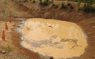 Marido e sobrinho de vítima são indiciados por feminicídio; corpo foi encontrado em lamaçal