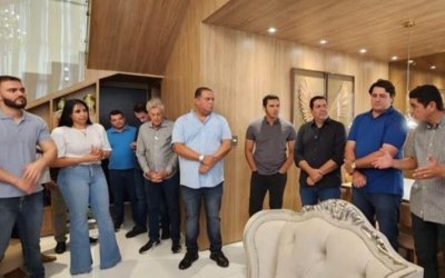 Café da manhã no aniversário de Eduardo Gomes reúne líderes em torno de Janad Valcari. Seria um pré-lançamento?