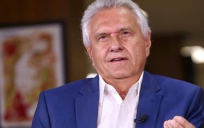 Caiado anuncia detectores de metal nas escolas e vistoria nas mochilas dos alunos em Goiás