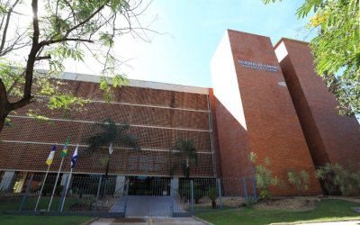 TCE abre inscrições para concurso com salário de até R$ 10,5 mil