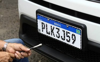 Ministério Público cobra fiscalização de carros de luxo que trafegam sem placas em Araguaína