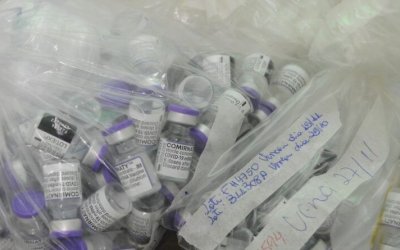 Ministério Público aponta que mais de 1.500 doses de vacina foram para o lixo no Tocantins