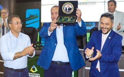 Câmara de Araguaína concede 1ª Medalha de Honra ao Mérito Tocantins ao senador Eduardo Gomes