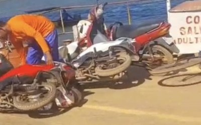 Balsa colide novamente com estrutura da ponte entre Xambioá e São Geraldo; motos caem durante impacto