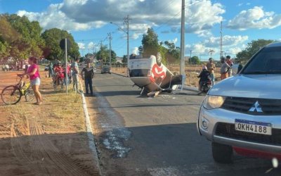 Sexta-feira marcada por acidentes em Araguaína: colisão entre motos deixa feridos e carro capota próximo ao Parque Cimba