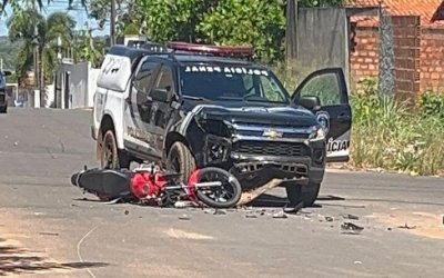 VÍDEO; Viatura da Polícia Penal se envolve em acidente com moto em Araguaína