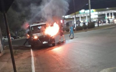 VÍDEO; Ambulância do Pronto Atendimento Infantil pega fogo em Araguaína