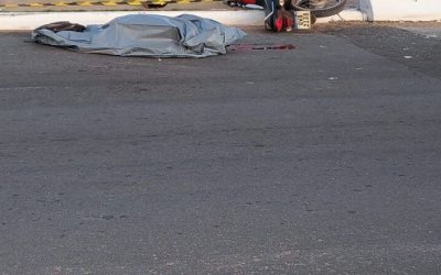 Motociclista morre e outro fica gravemente ferido após acidente na Via Lago em Araguaína