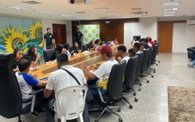 Educação Legislativa: estudantes de Formoso do Araguaia fazem Visita Guiada à Assembleia