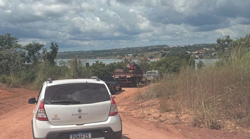 Travessia lenta e sem estrutura: fila na balsa entre Aguiarnópolis e Estreito ultrapassa 3 horas