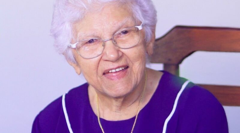 Mãe do vice-governador Laurez Moreira é sepultada em Dueré