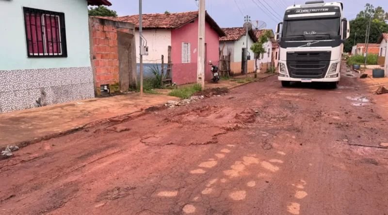 Tocantinópolis cria ?pedágio? para carretas após aumento no tráfego pesado causado pela queda da ponte JK