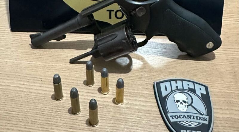 PolÃcia Civil prende dois envolvidos em duplo homicÃdio cometido em loja de som em AraguaÃna