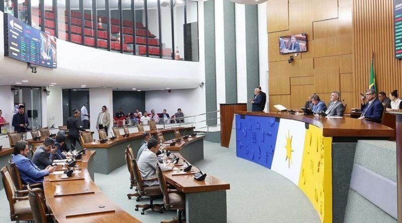 Aleto aprova leis que abrangem carreiras de servidores estaduais e programa de investimentos