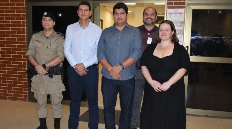 Governo do Tocantins e Prefeitura de Palmas se reúnem para reduzir filas no HGP