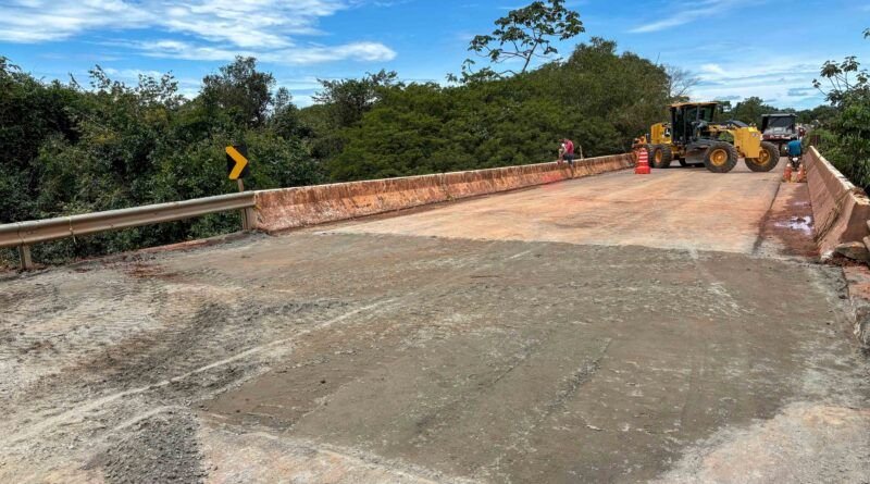 Após reparos emergenciais, governador Wanderlei Barbosa anuncia liberação da ponte sobre o Rio Pombas entre Colinas e Palmeirante