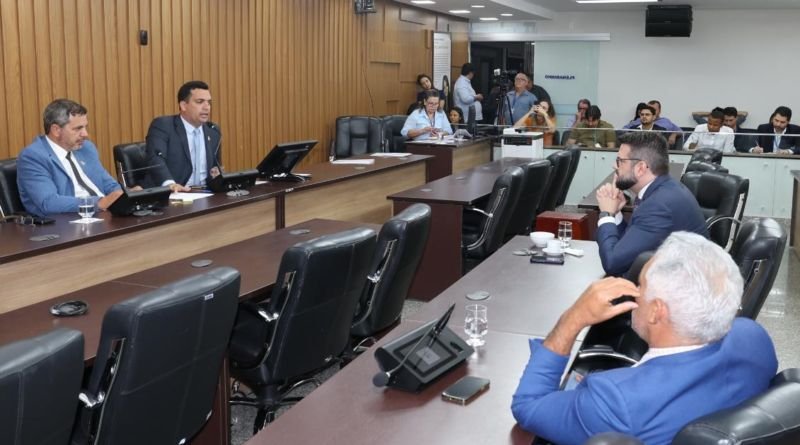 Deputados elegem presidência e vice das comissões de Saúde, Juventude e Idosos