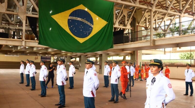 Corpo de Bombeiros do Tocantins forma novos oficiais em solenidade na capital