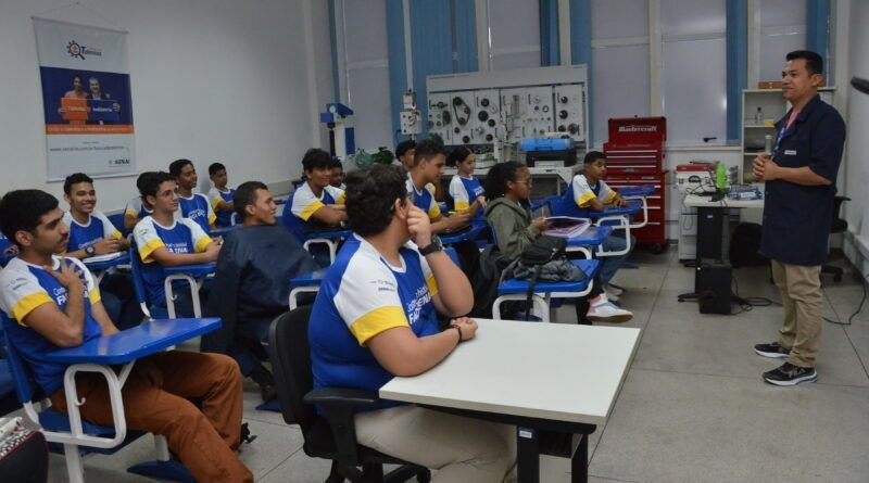 Matrículas para cursos técnicos integrados ao ensino médio ainda podem ser realizadas na rede estadual de educação