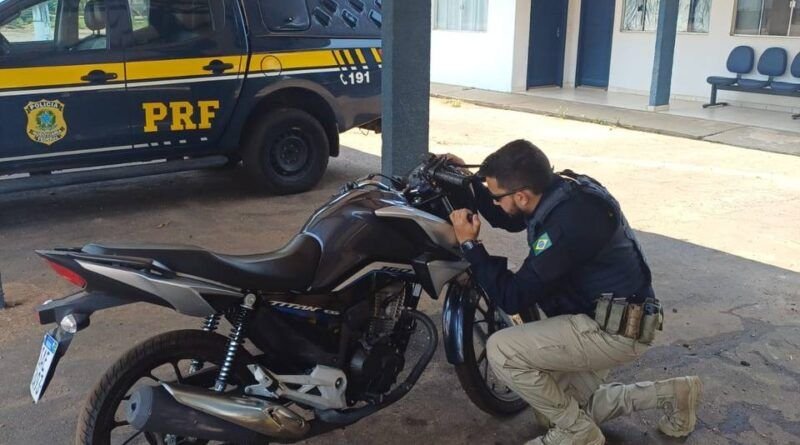 Moto roubada em São Paulo é recuperada pela PRF no Tocantins