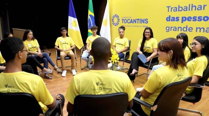Primeira-dama Karynne Sotero promove roda de conversa com jovens e provoca reflexões sobre a prevenção ao suicídio