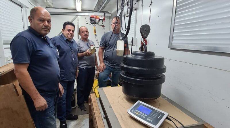 Pesos e balanças da Agência de Metrologia são calibrados pelo Laboratório Móvel do Inmetro