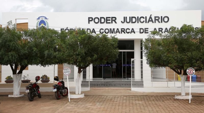 Justiça anula negócio e devolve lote municipal vendido sem licitação por ex-prefeito de Araguatins para a empresa de sua filha e genro
