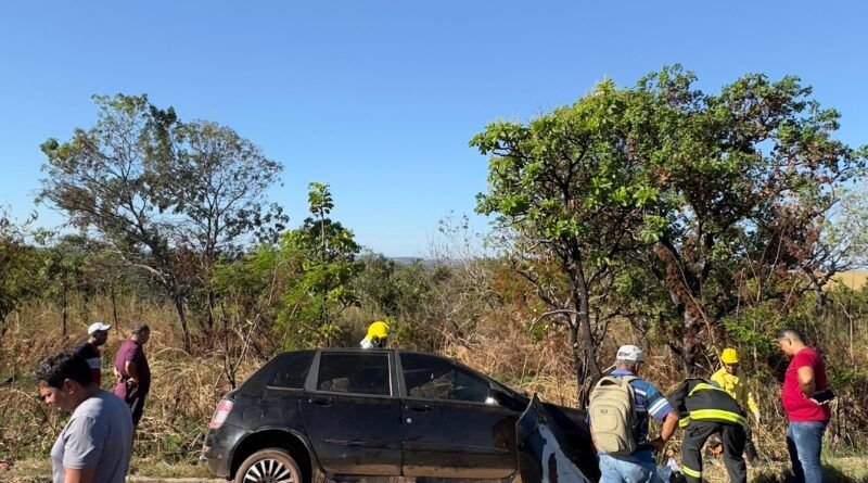 Tragédia na Estrada: Acidente com Fiat Stilo e caminhão deixa duas vÃtimas fatais e duas crianças feridas
