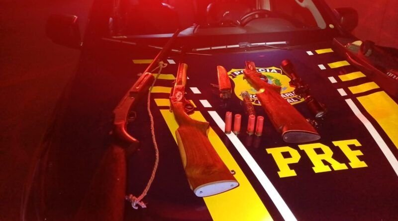 PRF prende 3 homens por porte ilegal de arma de fogo em AraguaÃna