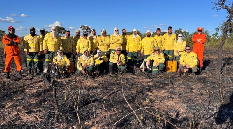 Prática de combate a incêndio encerra a capacitação da Brigada Gavião Fumaça em Mateiros