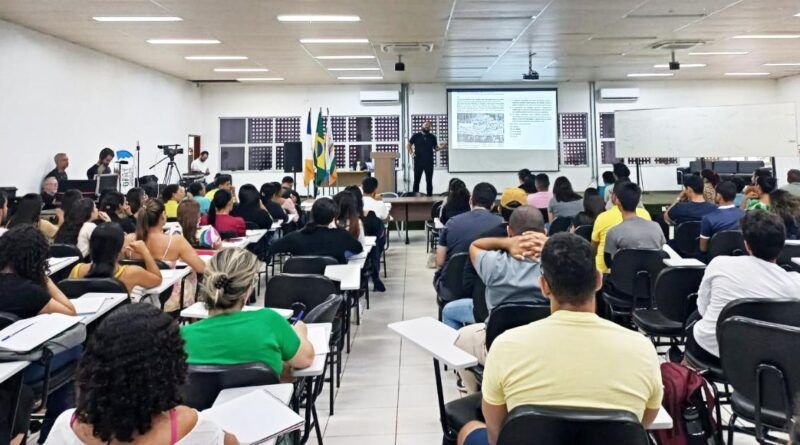 Escola do Legislativo realiza aulões preparatórios para concursos em Araguaína e Guaraí