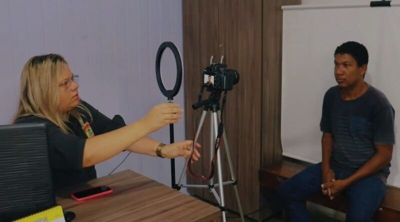 Instituto de Identificação capacita prefeituras para implantação de sistema de foto digital gratuita