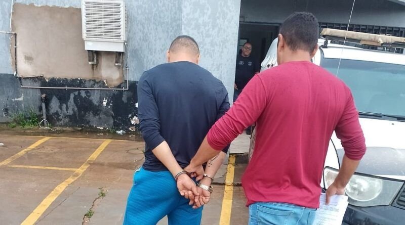 Inconformado com o fim do relacionamento, homem é preso por perseguir e ameaçar a ex-companheira