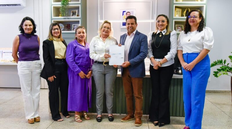 MPTO estabelece parceria com Seduc para a execução de projeto que visa a garantia de direitos a pessoas idosas e a aproximação entre gerações