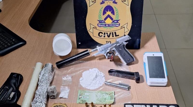 Em Araguaína, Polícia Civil apreende porções de entorpecentes, arma de fogo e prende homem por tráfico de drogas
